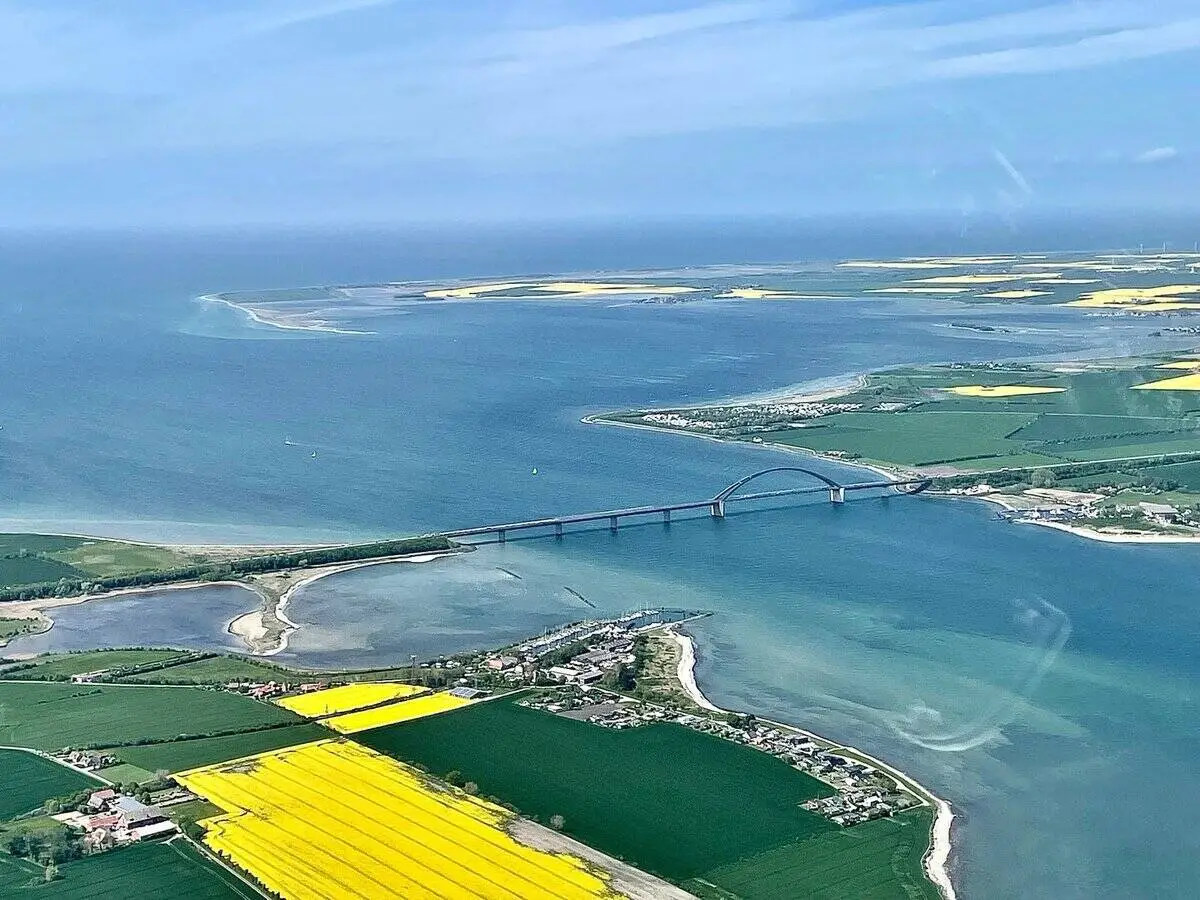 Rundflug-Fehmarn-mit-Fehmarnsund